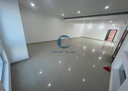 صورةغرفة فارغة لـ: فيلا - 5 غرف نوم - 6 حمامات للكراء في مطار البطين - منطقة المرور - أبوظبي, صورة 1