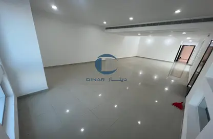 Empty Room image for: Villa - 5 Bedrooms - 6 Bathrooms for rent in Al Bateen Airport - Muroor Area - Abu Dhabi, Image 1