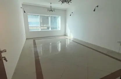 Apartment - 2 Bedrooms - 3 Bathrooms for sale in Al Khan - Sharjah