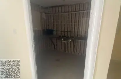 سكن عمال - استوديو - 8 حمامات للايجار في المنطقة الصناعية رقم 5 - المنطقة الصناعية بالشارقة - الشارقة