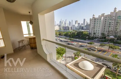 Apartment - 2 Bedrooms - 3 Bathrooms for rent in Al Haseer - Shoreline Apartments - Palm Jumeirah - Dubai