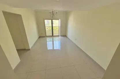 Apartment - 2 Bedrooms - 2 Bathrooms for rent in Muwaileh 29 Building - Muwaileh - Sharjah
