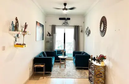 Apartment - 1 Bedroom - 1 Bathroom for rent in Mazaya 12 - Queue Point - Dubai Land - Dubai