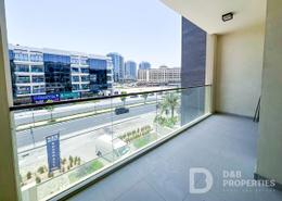 صورةشرفة لـ: شقة - 2 غرف نوم - 2 حمامات للبيع في الاجنحه - ارجان - دبي, صورة 1
