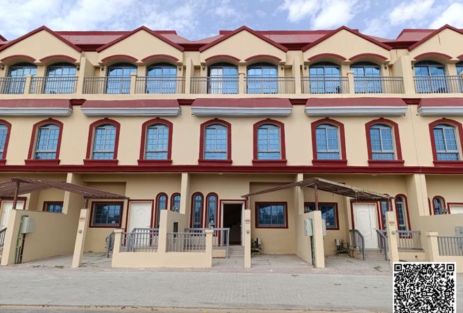 Townhouse - 2 Bedrooms - 3 Bathrooms for rent in Al Zaheya Gardens - Al Zahya - Ajman