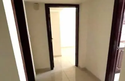 شقة - 2 غرف نوم - 2 حمامات للايجار في بناية أبو شغارة - أبو شغارة - الشارقة