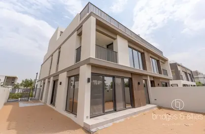 Villa - 4 Bedrooms - 5 Bathrooms for rent in Aura - Tilal Al Ghaf - Dubai