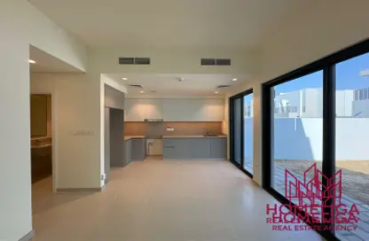 Apartment - 3 Bedrooms - 3 Bathrooms for rent in Greenviews 2 - EMAAR South - Dubai South (Dubai World Central) - Dubai