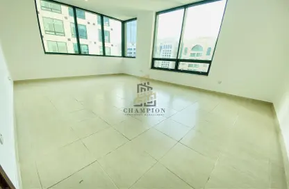 Apartment - 2 Bedrooms - 2 Bathrooms for rent in Dalma Residence - Hamdan Street - Abu Dhabi
