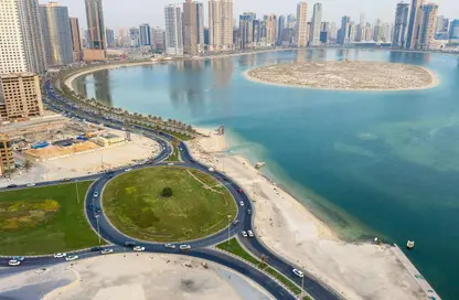 Apartment - 3 Bedrooms - 3 Bathrooms for rent in Beach Tower 1 - Al Khan Lagoon - Al Khan - Sharjah