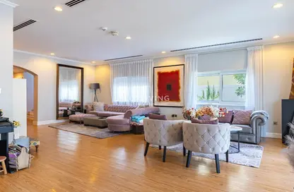 Villa - 3 Bedrooms - 3 Bathrooms for rent in Legacy - Jumeirah Park - Dubai