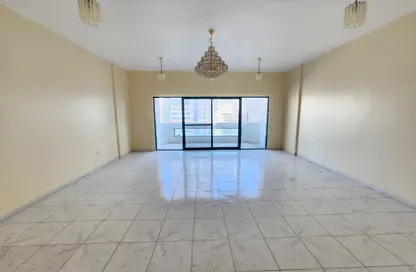 Apartment - 3 Bedrooms - 4 Bathrooms for rent in Dar Al Majaz - Jamal Abdul Nasser Street - Al Majaz - Sharjah