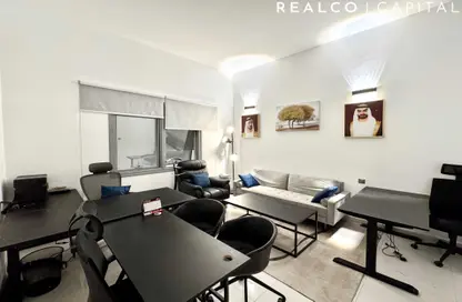 مكتب - استوديو - 1 حمام للايجار في بناية المناره - شارع الشيخ زايد - دبي
