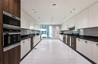 Apartment - 2 Bedrooms - 4 Bathrooms for sale in Emirates Crown - Dubai Marina - Dubai