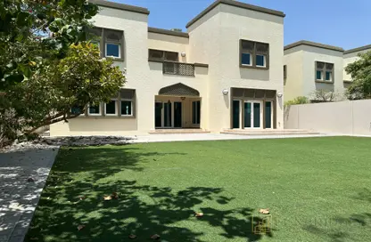 Villa - 3 Bedrooms - 4 Bathrooms for rent in Regional - Jumeirah Park - Dubai