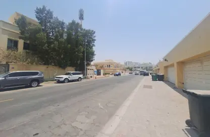 Villa - 4 Bedrooms - 6 Bathrooms for rent in Al Barsha 1 - Al Barsha - Dubai