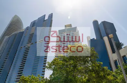 Apartment - 4 Bedrooms - 4 Bathrooms for rent in Baynuna Tower 1 - Corniche Road - Abu Dhabi