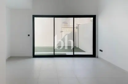 Townhouse - 2 Bedrooms - 3 Bathrooms for rent in Aldhay at Bloom Gardens - Bloom Gardens - Al Salam Street - Abu Dhabi