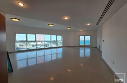 Apartment - 4 Bedrooms - 5 Bathrooms for rent in Al Sahel Tower 1 - Al Sahel Towers - Corniche Road - Abu Dhabi