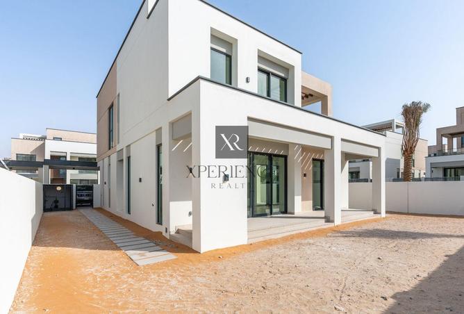 4BR Standalone Villa with Rooftop | Brand New 