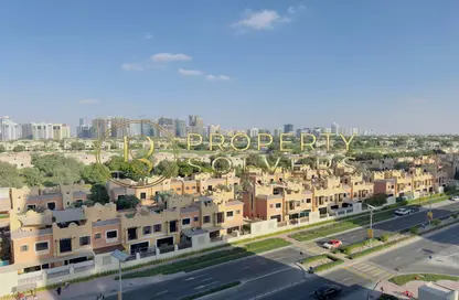 شقة - 3 غرف نوم - 4 حمامات للايجار في مساكن النخبة رقم 7 - مساكن النخبة الرياضية - مدينة دبي الرياضية - دبي