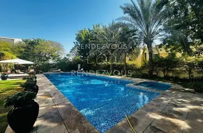 Villa - 6 Bedrooms - 5 Bathrooms for rent in Sector E - Emirates Hills - Dubai