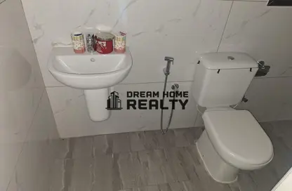 شقة - 2 غرف نوم - 2 حمامات للايجار في المجاز 2 - المجاز - الشارقة