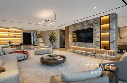 Villa - 5 Bedrooms - 6 Bathrooms for sale in Garden Homes Frond C - Garden Homes - Palm Jumeirah - Dubai