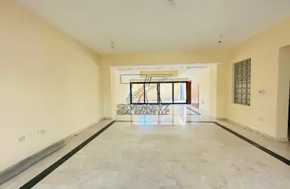 Villa - 4 Bedrooms - 5 Bathrooms for rent in Hadbat Al Zafranah - Muroor Area - Abu Dhabi