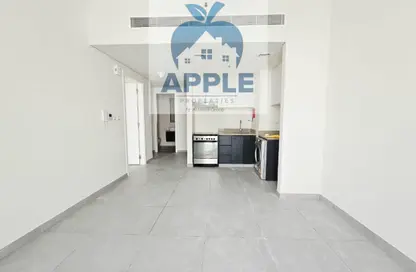 شقة - غرفة نوم - 2 حمامات للايجار في ذا ريف - الجادة - الشارقة