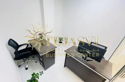 مكتب - استوديو - 1 حمام للايجار في لولو سنتر - منطقة حديقة الكرامة - الكرامة - دبي