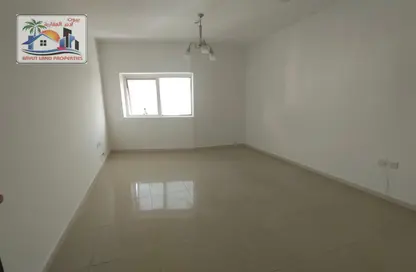 شقة - غرفة نوم - 2 حمامات للايجار في شارع التعاون - التعاون - الشارقة