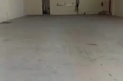 Warehouse - Studio - 1 Bathroom for rent in Umm Al Thuoob - Umm Al Quwain