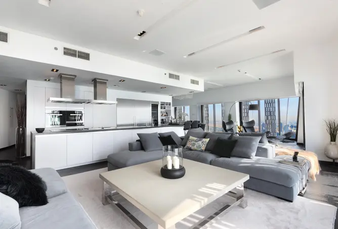Apartment - 3 Bedrooms - 5 Bathrooms for sale in Cayan Tower - Dubai Marina - Dubai