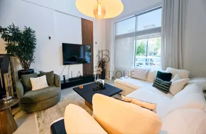 Apartment - 2 Bedrooms - 4 Bathrooms for sale in Jumeirah Heights - Jumeirah Islands - Dubai