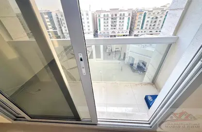 Apartment - 6 Bedrooms - 2 Bathrooms for rent in Muwaileh 29 Building - Muwaileh - Sharjah