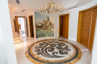 Apartment - 5 Bedrooms - 7 Bathrooms for rent in Legacy - Jumeirah Park - Dubai