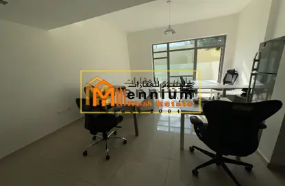 شقة - غرفة نوم - 2 حمامات للبيع في ورود 2 - الزاهية - تجارية مويلح - الشارقة