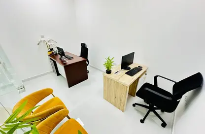 Office Space - Studio - 1 Bathroom for rent in Red Avenue - Al Garhoud - Dubai