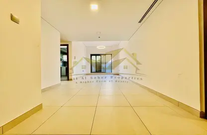Apartment - 1 Bedroom - 2 Bathrooms for rent in Jumeirah Garden City - Al Satwa - Dubai