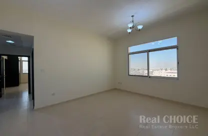 Apartment - 2 Bedrooms - 3 Bathrooms for sale in Queue Point - Liwan - Dubai Land - Dubai