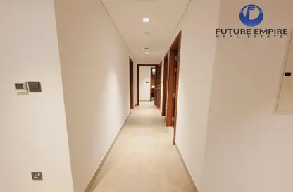 Apartment - 2 Bedrooms - 3 Bathrooms for rent in Airport Road Area - Al Garhoud - Dubai