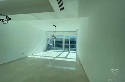 Apartment - 1 Bedroom - 2 Bathrooms for rent in Bay Square - Business Bay - Dubai