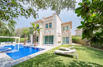 Villa - 5 Bedrooms - 6 Bathrooms for sale in Entertainment Foyer - Mediterranean Clusters - Jumeirah Islands - Dubai
