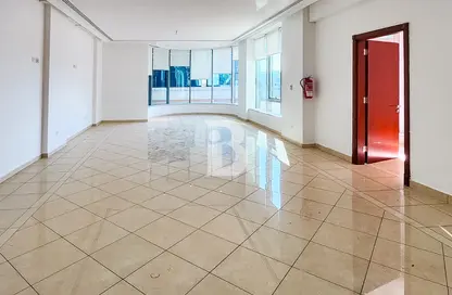 Empty Room image for: Office Space - Studio - 3 Bathrooms for rent in Al Bateen Complex - Al Bateen - Abu Dhabi, Image 1