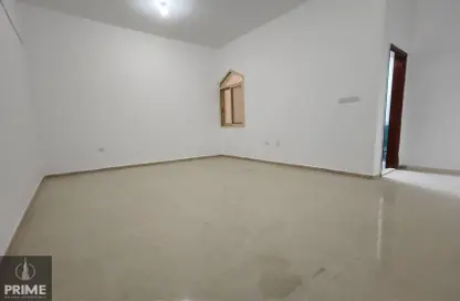 Villa - Studio - 1 Bathroom for rent in Al Muroor Building - Sultan Bin Zayed the First Street - Muroor Area - Abu Dhabi