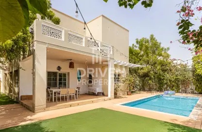 Villa - 4 Bedrooms - 5 Bathrooms for sale in Meadows 7 - Meadows - Dubai