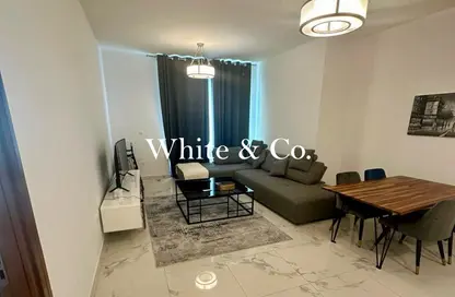 شقة - غرفة نوم - 2 حمامات للايجار في آمنة - مدينة الحبتور - الخليج التجاري - دبي