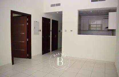 شقة - غرفة نوم - 2 حمامات للبيع في جليتز 2 - جليتز - ستوديو سيتي - دبي