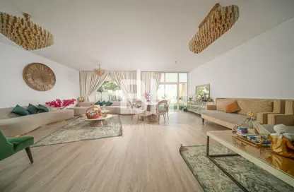 Townhouse - 5 Bedrooms - 6 Bathrooms for sale in Arabian Style - Al Reef Villas - Al Reef - Abu Dhabi